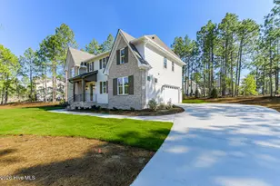 215 Sugar Sand Ln, West End, NC 27376 - Photo 2
