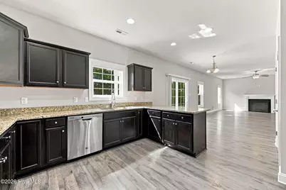 704 Drew Court, Jacksonville, NC 28546 - Photo 2