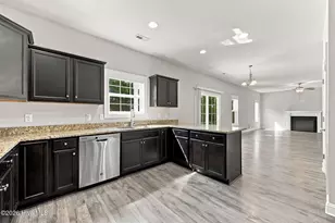 704 Drew Ct, Jacksonville, NC 28546 - Photo 2