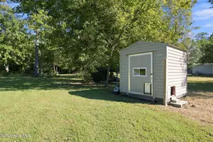 221 Oakwood Dr, New Bern, NC 28560 - Photo 22