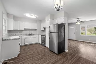 113 Cardinal Rd, Jacksonville, NC 28546 - Photo 2