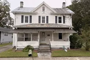 307 Dobbs St, Hertford, NC 27944 - Photo 1