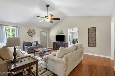 110 Hilltop Drive, Four Oaks, NC 27524 - Photo 8