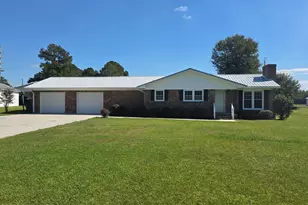 3067 Peacock Rd, Whiteville, NC 28472 - Photo 2