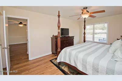 915 Sunset Boulevard, Newport, NC 28570 - Photo 16