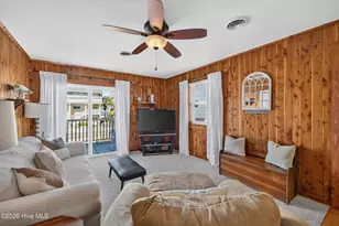 1402 Canal Dr, Carolina Beach, NC 28428 - Photo 10
