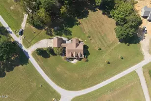 1052 N Creek Dr, Belhaven, NC 27810 - Photo 6
