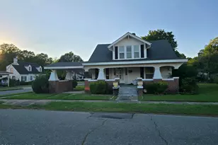 201 N Southerland St, Mount Olive, NC 28365 - Photo 2