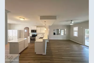 1106 Carteret Manor Drive, Jacksonville, NC 28546 - Photo 10