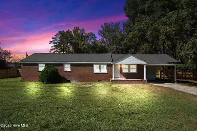 405 N College Street, Wallace, NC 28466 - Photo 1