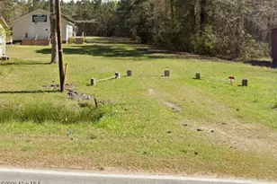 194 E Fisher Ave, New Bern, NC 28560 - Photo 1