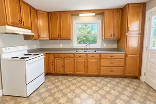 2411 Slay Dr, Greenville, NC 27858 - Photo 8