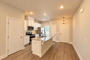 651 Caroline Ct, North Augusta, SC 29841 - Photo 2