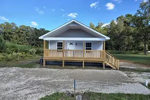 929 Hickman Rd, Tabor City, NC 28463 - Photo 2