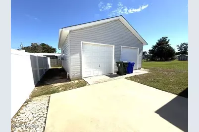 207 Bayshore Drive, Cape Carteret, NC 28584 - Photo 26
