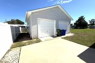 207 Bayshore Dr, Cape Carteret, NC 28584 - Photo 26