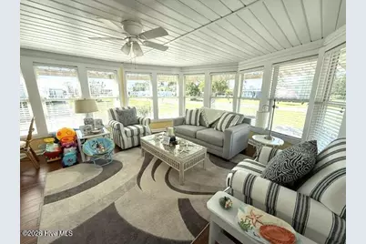 207 Bayshore Drive, Cape Carteret, NC 28584 - Photo 4