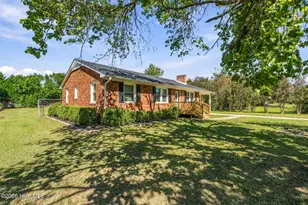 202 McLean St, Hamlet, NC 28345 - Photo 1