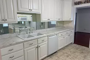 318 Underwood St, Clinton, NC 28328 - Photo 18