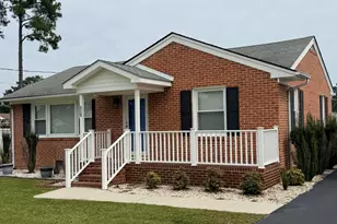 318 Underwood St, Clinton, NC 28328 - Photo 6
