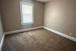 300 Higgs St, Greenville, NC 27858 - Photo 10
