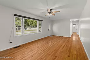 318 White Oak St, Jacksonville, NC 28540 - Photo 6