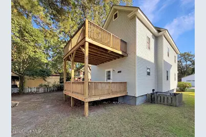 1014 W Colonial Avenue, Elizabeth City, NC 27909 - Photo 2