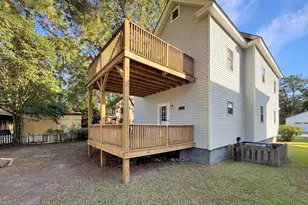 1014 W Colonial Ave, Elizabeth City, NC 27909 - Photo 2