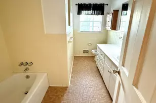 2106 Southview Dr, Greenville, NC 27858 - Photo 18