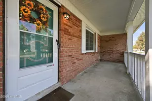 18 Walnut Dr, Jacksonville, NC 28546 - Photo 8