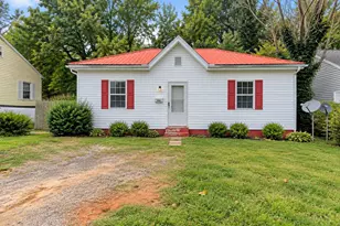 306 W Franklin St, Warrenton, NC 27589 - Photo 1
