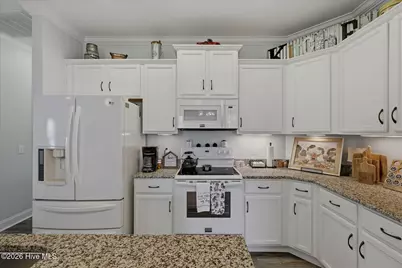 8175 Garden Pointe Drive NE, Leland, NC 28451 - Photo 12
