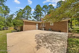 1003 Robinwood Rd, Aberdeen, NC 28315 - Photo 6