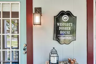 708 N Atlantic Ave, Southport, NC 28461 - Photo 2