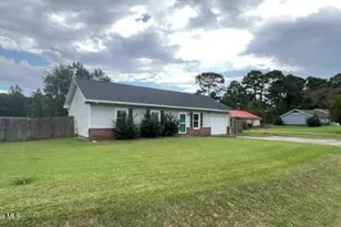 1011 Blue Leaf Pl, Jacksonville, NC 28546 - Photo 2
