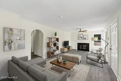 1009 W New Hampshire Avenue, Southern Pines, NC 28387 - Photo 6