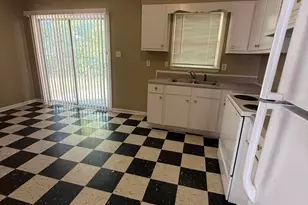 111 Phillips Pl, Greenville, NC 27834 - Photo 12