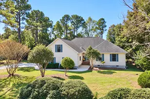 305 Shearwater Dr, Hampstead, NC 28443 - Photo 1