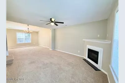 228 Winners Circle S, Jacksonville, NC 28546 - Photo 2