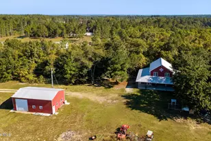 28705 N Turnpike Rd, Wagram, NC 28396 - Photo 4