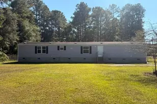 105 Hourglass Ln, Jacksonville, NC 28540 - Photo 2