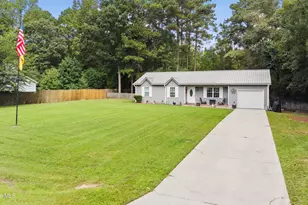 259 S Creek Dr, Jacksonville, NC 28540 - Photo 2