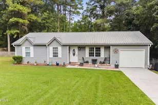 259 S Creek Dr, Jacksonville, NC 28540 - Photo 1