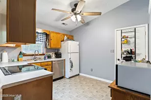 259 S Creek Dr, Jacksonville, NC 28540 - Photo 12