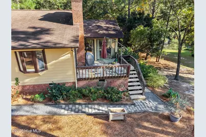 254 Devonshire Avenue W, West End, NC 27376 - Photo 4