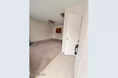 964 W Pueblo Drive, Jacksonville, NC 28546 - Photo 4