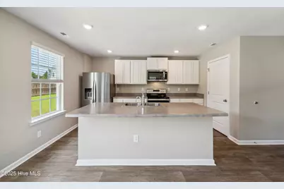 1140 Carteret Manor Drive, Jacksonville, NC 28546 - Photo 6