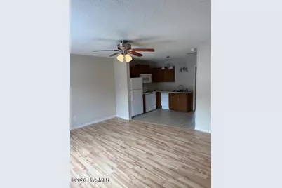 2002 Countrywood Boulevard #2002, Jacksonville, NC 28540 - Photo 4