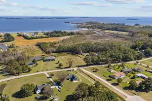 332 South End Rd, Knotts Island, NC 27950 - Photo 18