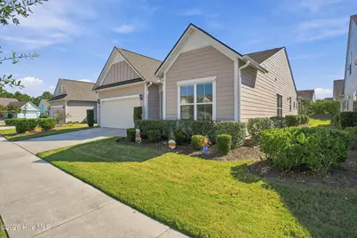 556 Lyrebird Avenue, Wilmington, NC 28412 - Photo 2